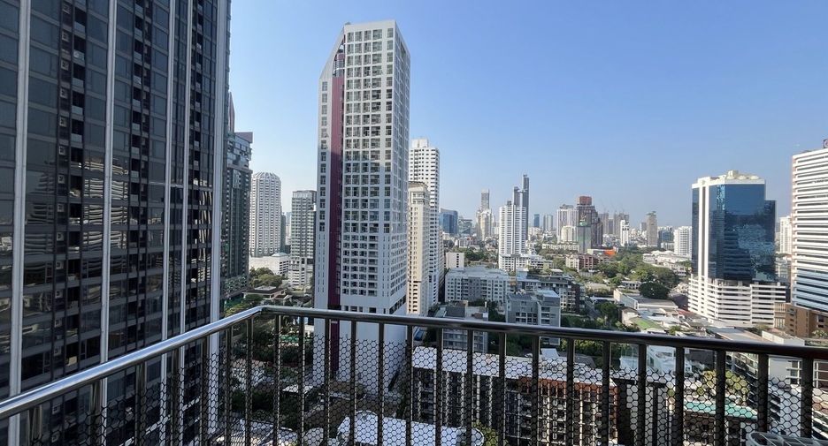 For rent 2 bedrooms condo in Khlong Toei, Bangkok