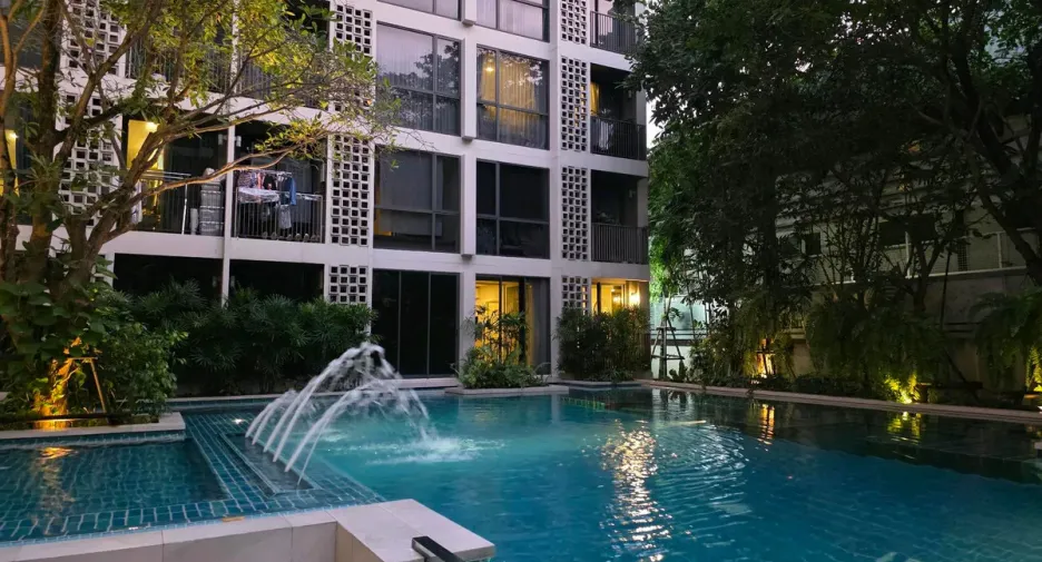 For sale and for rent 1 bed condo in Phra Khanong, Bangkok