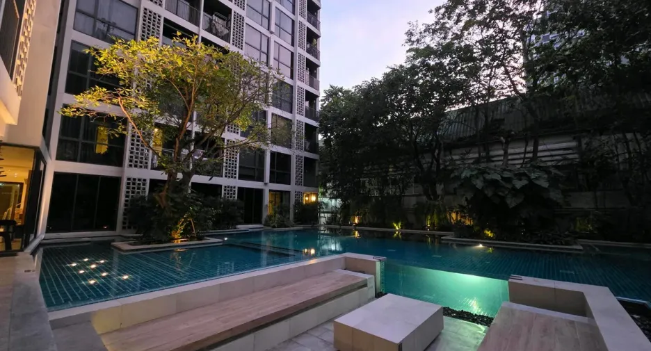 For sale and for rent 1 bed condo in Phra Khanong, Bangkok