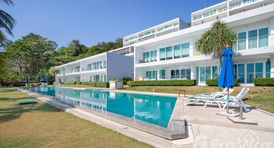 For sale and for rent 3 bedrooms condo 
