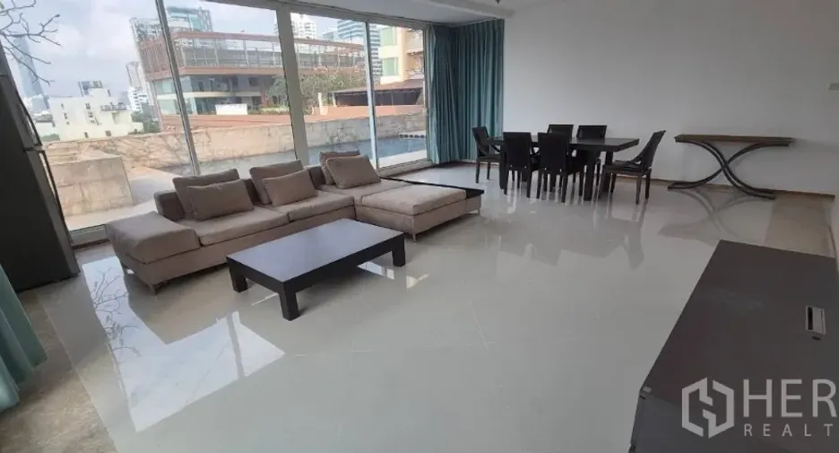 For rent 3 bedrooms condo in Sathon, Bangkok