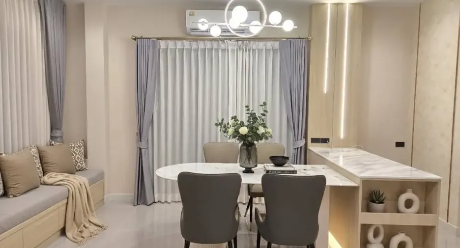 For rent and for sale 4 bedrooms house in Bang Phli, Samut Prakan