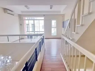 Casa adosada en venta y en alquiler de 3 habitaciones en Sai Mai, Bangkok