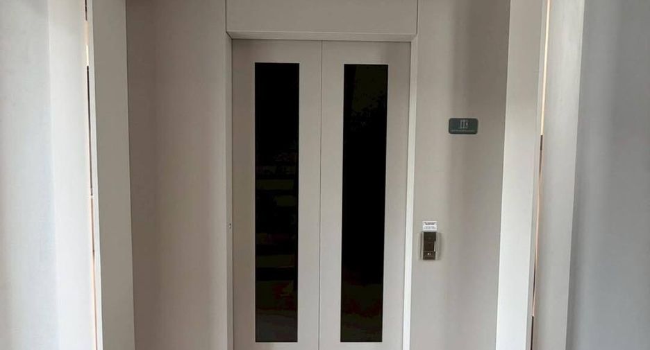 For sale 4 bedrooms house in Lat Krabang, Bangkok