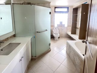 For rent 4 ベッドルーム condo in Watthana, Bangkok