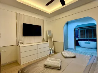 For rent 4 bedrooms villa in Mueang Phuket, Phuket