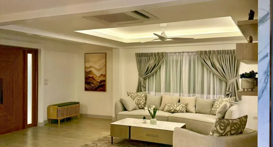 Villa en alquiler de 4 habitaciones en Mueang Phuket, Phuket
