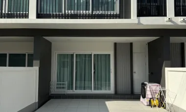 For rent 3 bedrooms townhouse in Mueang Phuket, Phuket