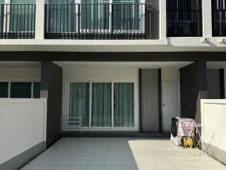 For rent 3 bedrooms townhouse in Mueang Phuket, Phuket