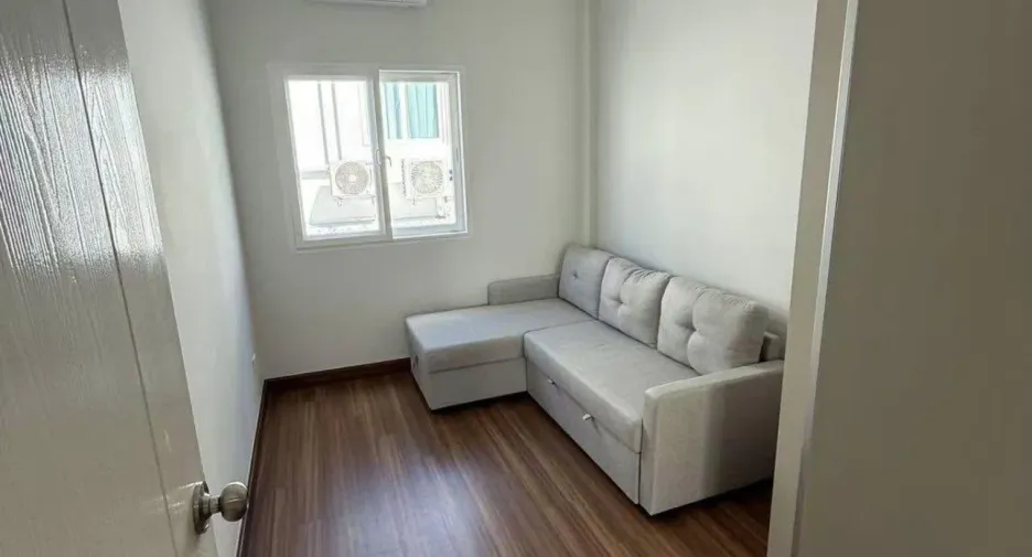 For rent 3 bedrooms townhouse in Mueang Phuket, Phuket