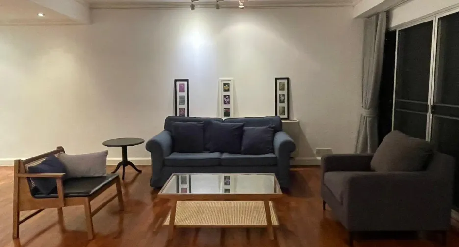 For rent 2 bedrooms condo in Sathon, Bangkok