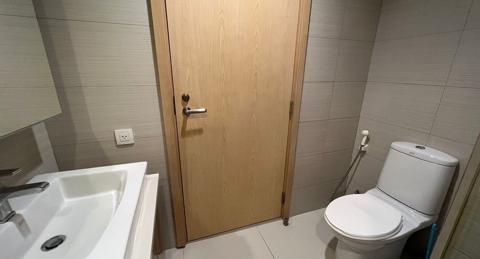 For sale 2 bedrooms apartment in Khlong Toei, Bangkok