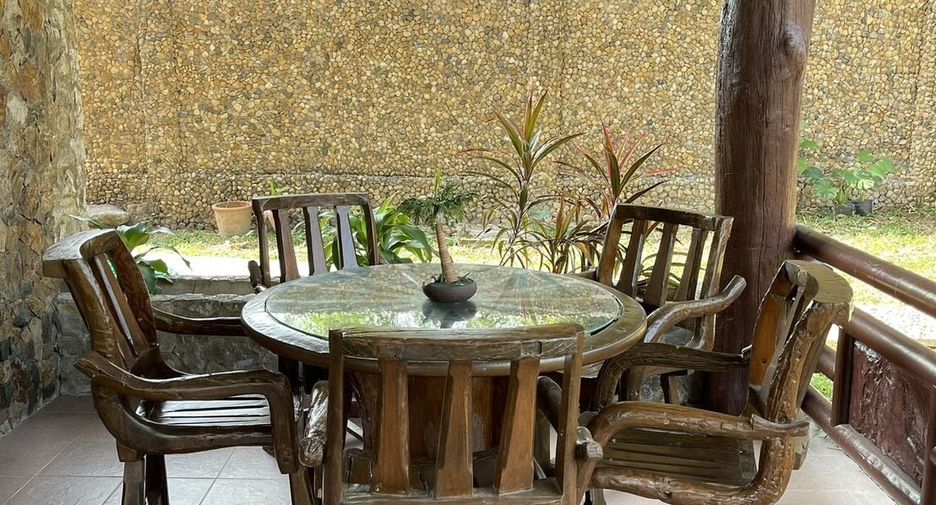 For rent 4 bedrooms house in Mueang Chiang Mai, Chiang Mai