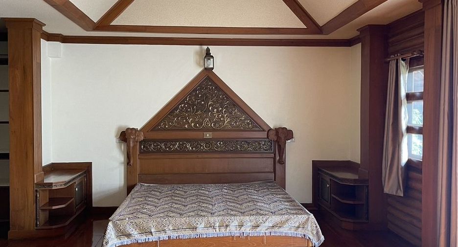 For rent 4 bedrooms house in Mueang Chiang Mai, Chiang Mai