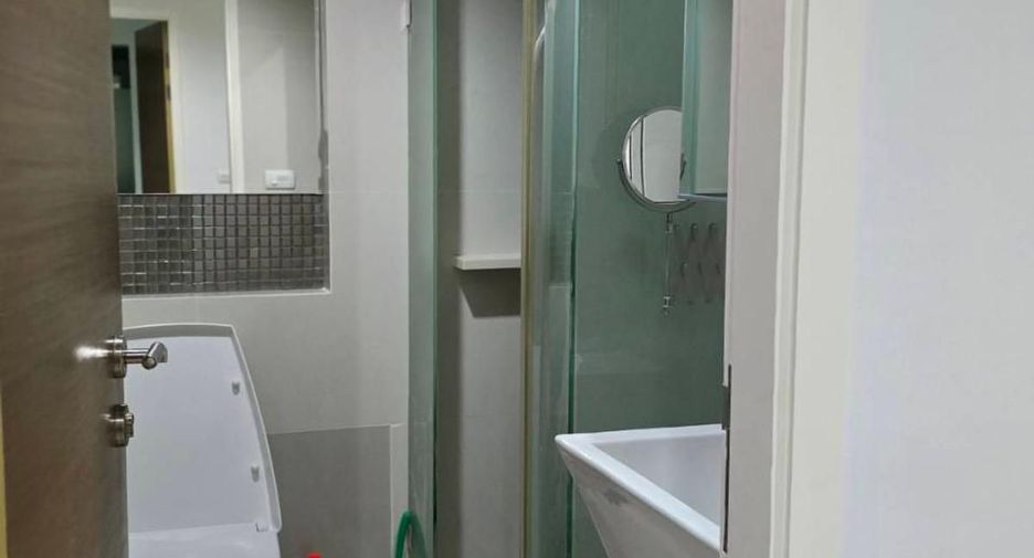 For rent 2 bedrooms condo in Phaya Thai, Bangkok