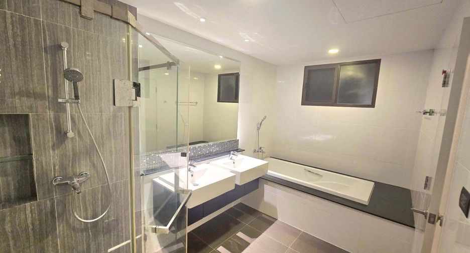 For rent 4 bedrooms house in Prawet, Bangkok
