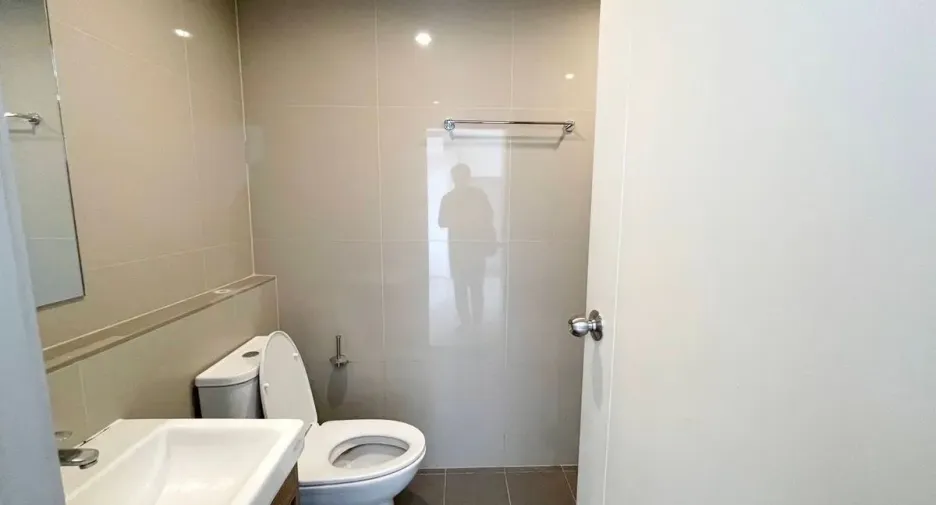 For rent 2 ベッドルーム condo in Bang Kapi, Bangkok