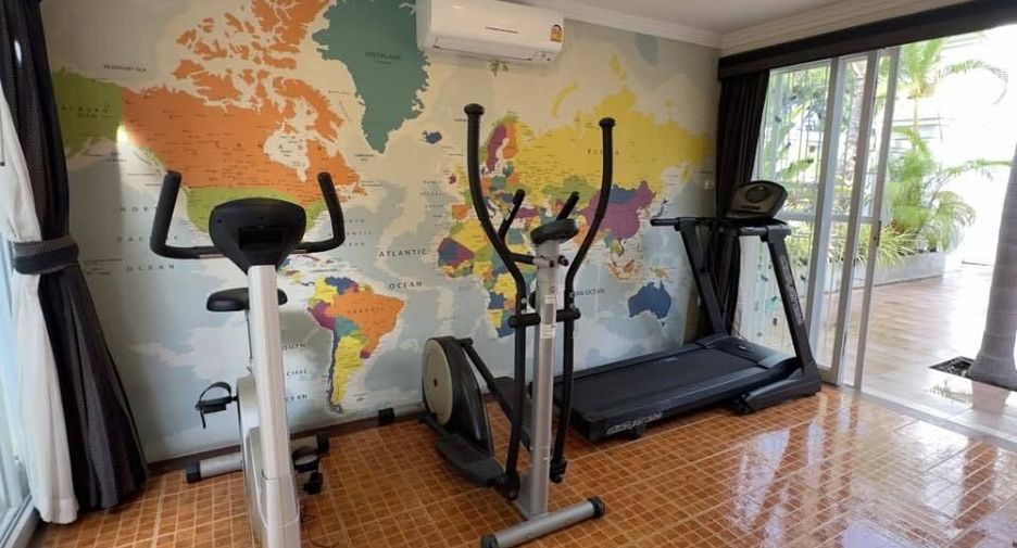 For rent 4 bedrooms house in Bang Lamung, Chonburi
