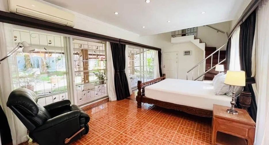 For rent 4 bedrooms house in Bang Lamung, Chonburi