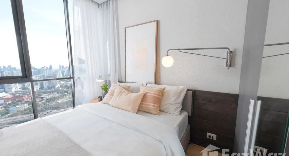 For sale 2 bedrooms condo in Huai Khwang, Bangkok