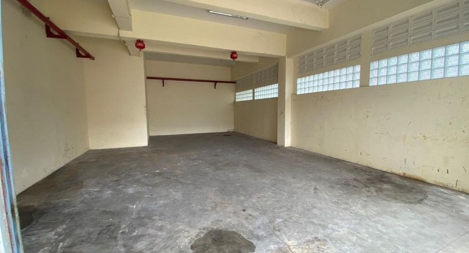 Casa en alquiler de estudio en Phra Pradaeng, Samut Prakan