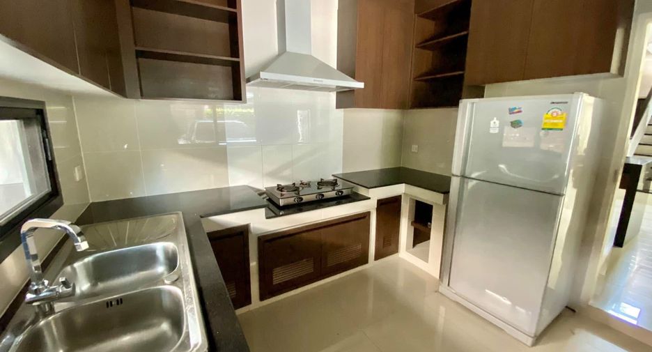For rent 4 ベッドルーム house in Prawet, Bangkok