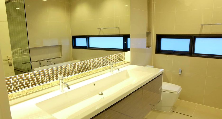 For rent 4 ベッドルーム house in Prawet, Bangkok