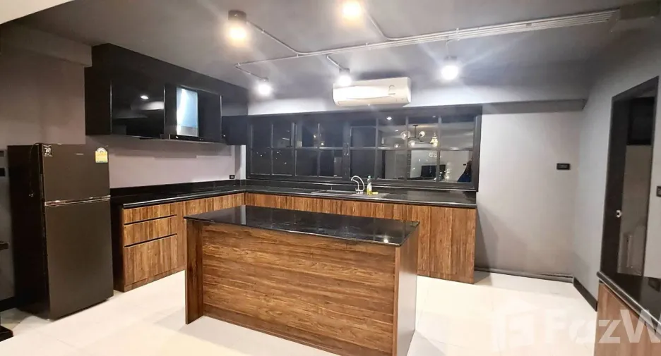 For rent 1 bed apartment in Phra Khanong, Bangkok