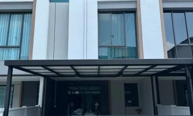 Haus zur Miete mit 3 Zimmer in Bang Phli, Samut Prakan