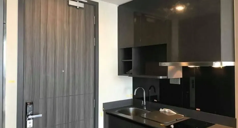 Wohnung zur Miete mit 1 Zimmer in Khlong Toei, Bangkok