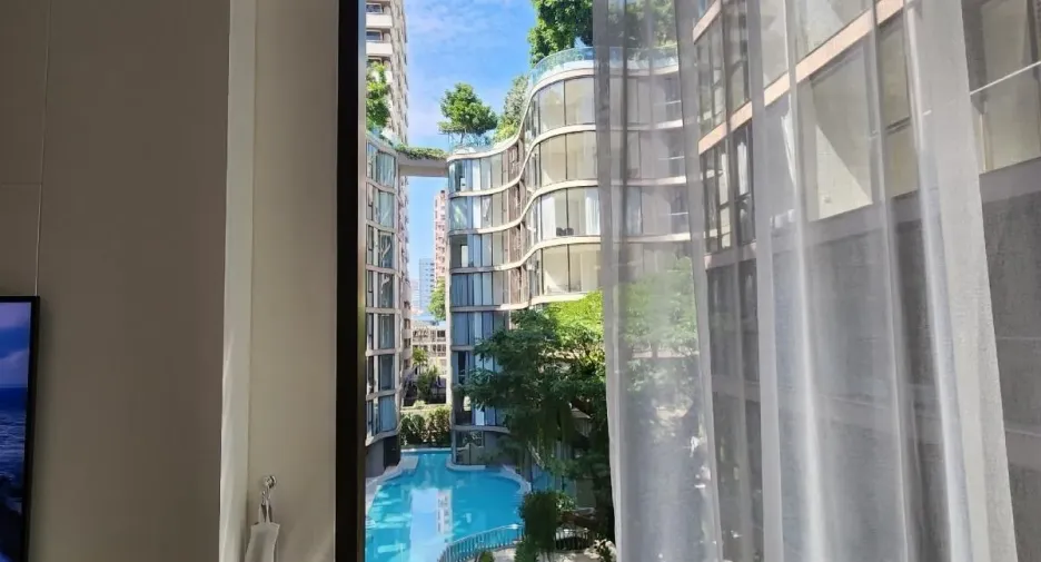 For sale 1 bed condo in Khlong Toei, Bangkok