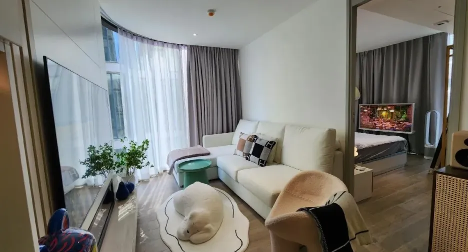 For sale 1 bed condo in Khlong Toei, Bangkok
