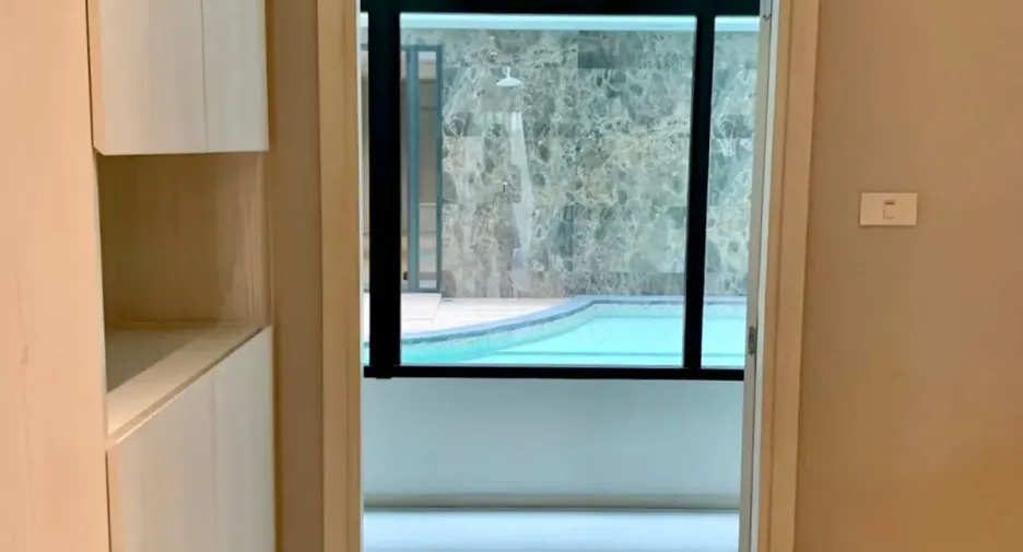 For sale 1 bed condo in Watthana, Bangkok