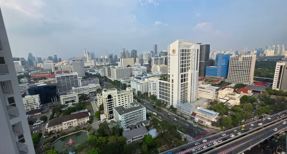 For rent 2 bedrooms condo in Bang Rak, Bangkok
