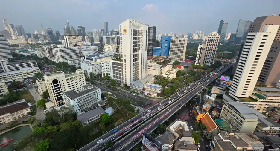 For rent 2 bedrooms condo in Bang Rak, Bangkok