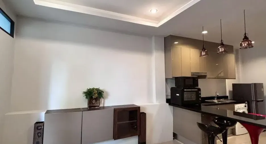 Casa adosada en alquiler de 3 habitaciones en Watthana, Bangkok