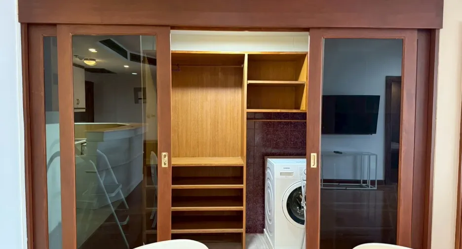 For rent 2 bedrooms condo in Khlong Toei, Bangkok