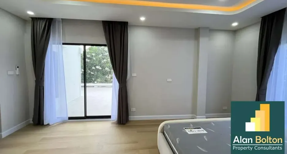 For rent and for sale 7 bedrooms house in Bang Lamung, Chonburi