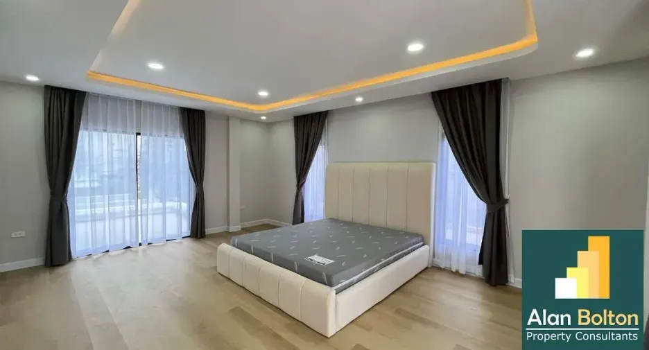 For rent and for sale 7 bedrooms house in Bang Lamung, Chonburi