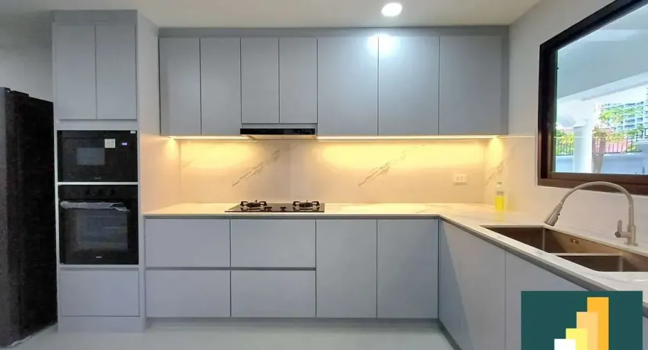 For rent and for sale 7 bedrooms house in Bang Lamung, Chonburi