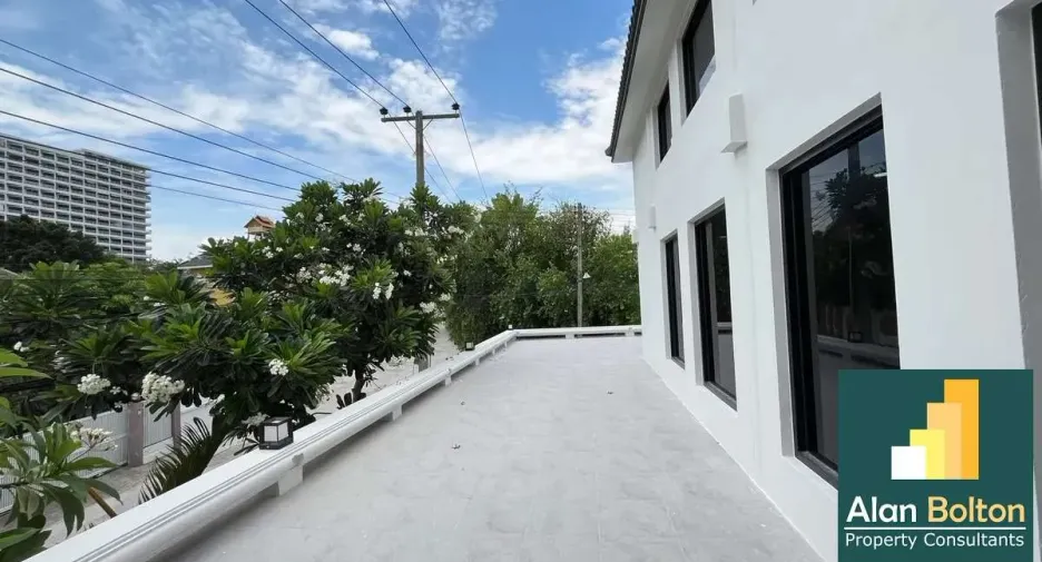 For rent and for sale 7 bedrooms house in Bang Lamung, Chonburi