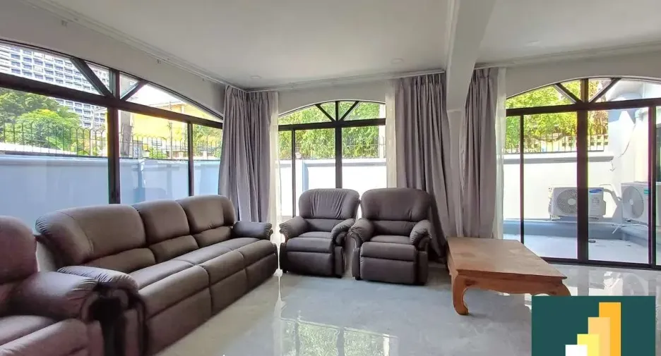 For rent and for sale 7 bedrooms house in Bang Lamung, Chonburi