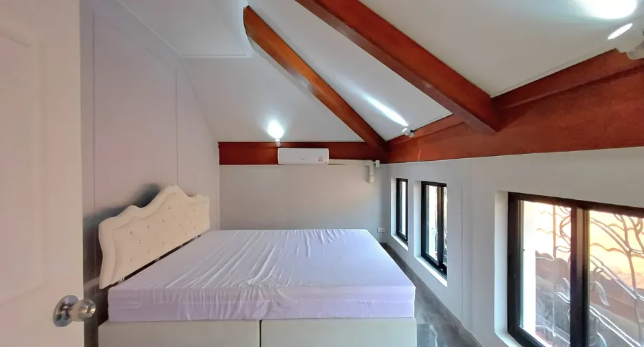 For rent and for sale 7 bedrooms house in Bang Lamung, Chonburi