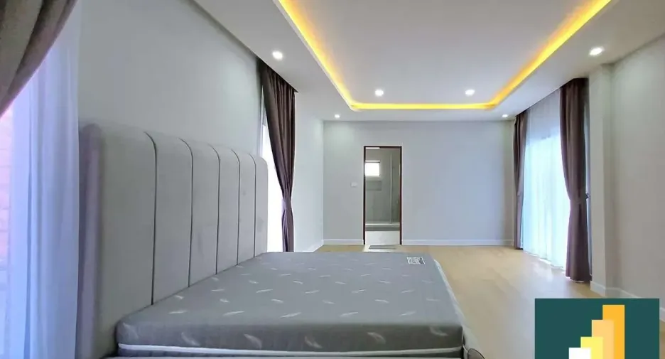 For rent and for sale 7 bedrooms house in Bang Lamung, Chonburi