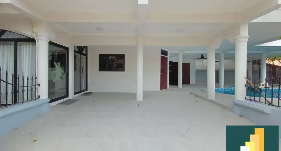 For rent and for sale 7 bedrooms house in Bang Lamung, Chonburi
