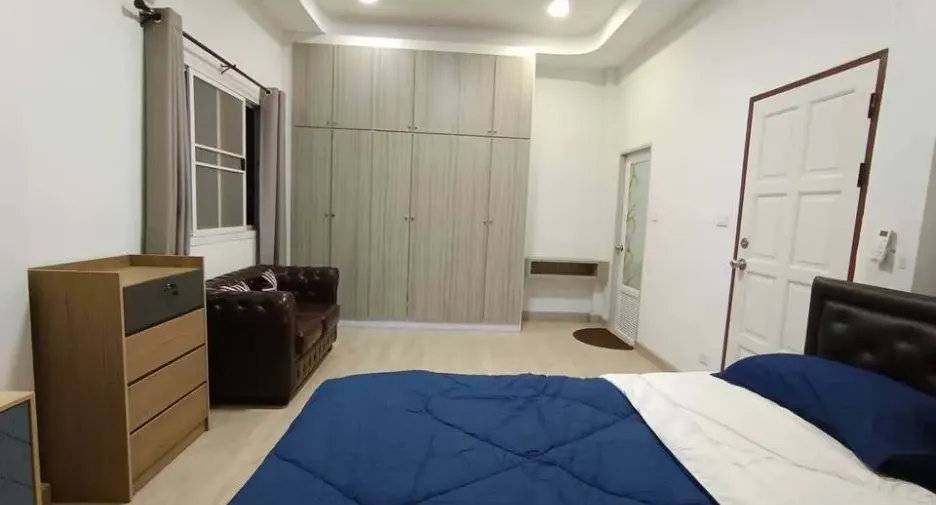 For rent 3 bedrooms house in East Pattaya, Pattaya