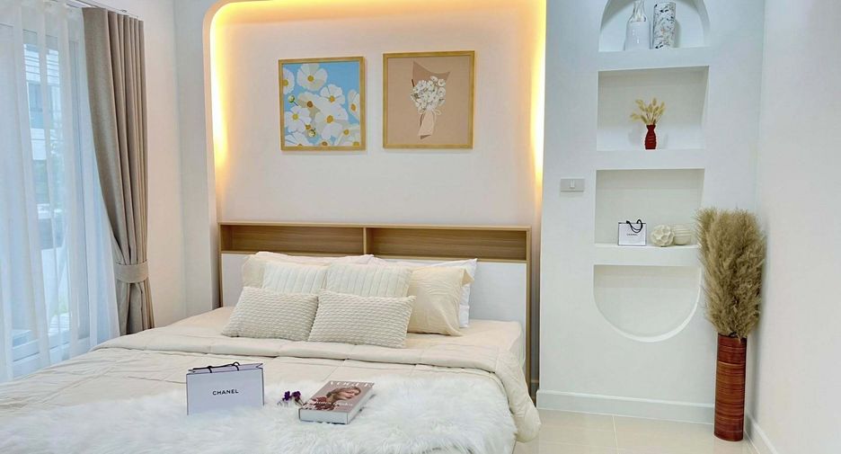 For rent 3 bedrooms townhouse in Mueang Chiang Mai, Chiang Mai