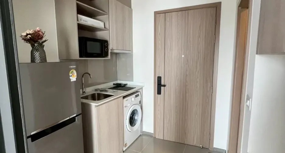 Wohnung zur Miete mit Studio in Watthana, Bangkok