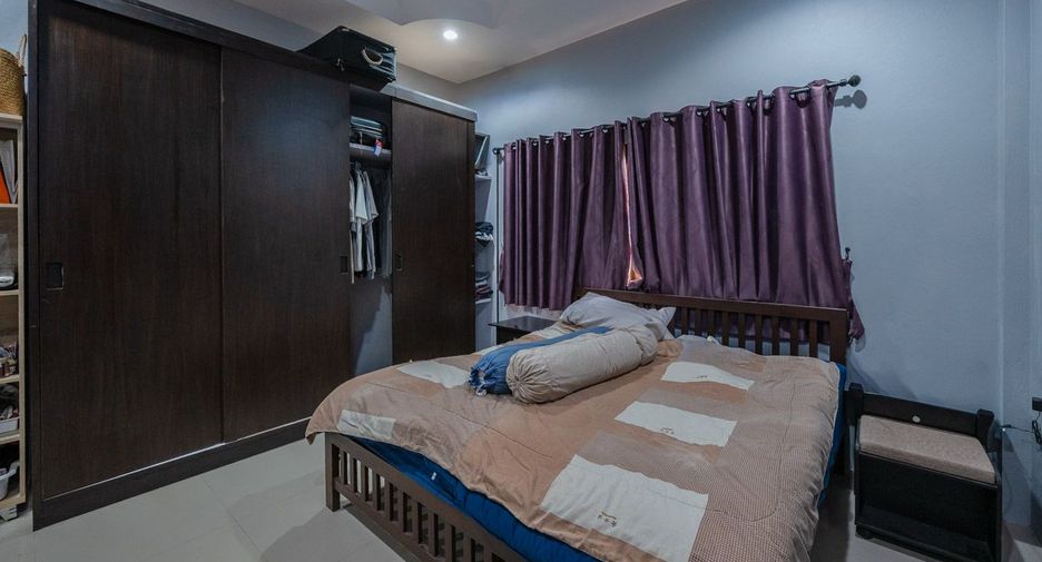For sale 2 bedrooms house in East Pattaya, Pattaya