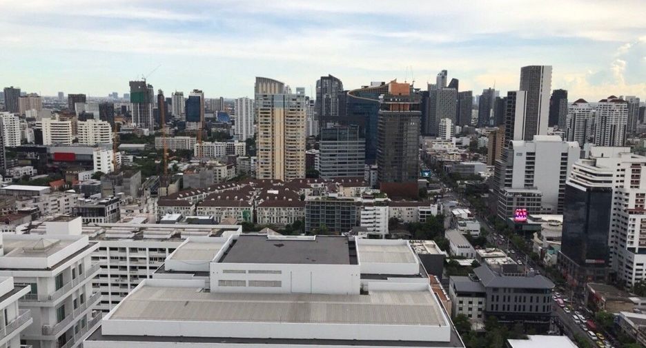 For rent 1 bed condo in Watthana, Bangkok